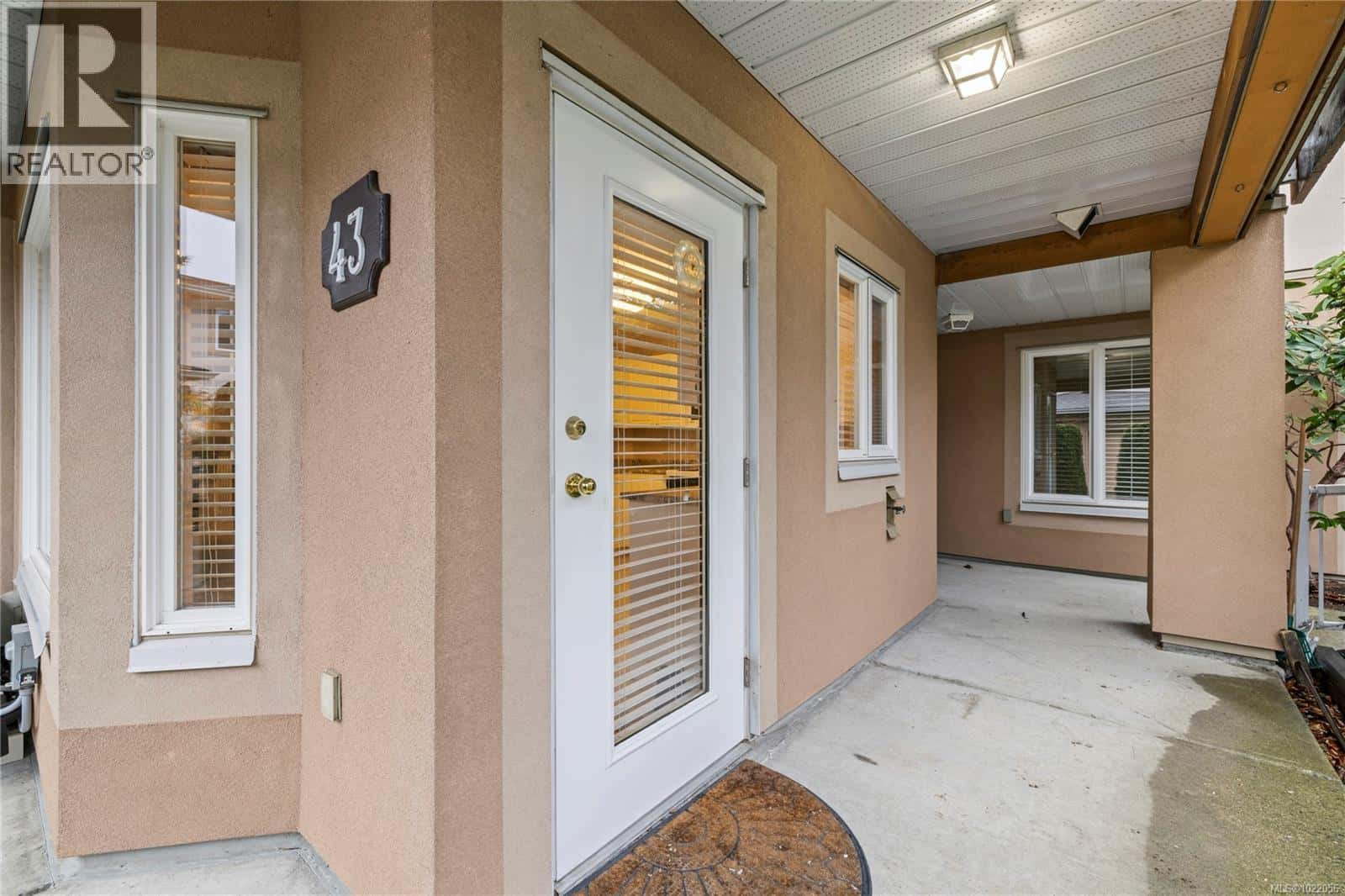 43 100 Gifford Rd — Ladysmith, British Columbia - Photo 3 of 53