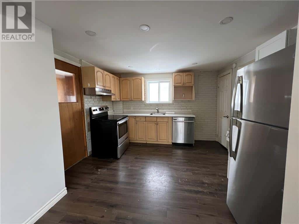 204 Kathleen Street — Sudbury, Ontario - Photo 2 of 18