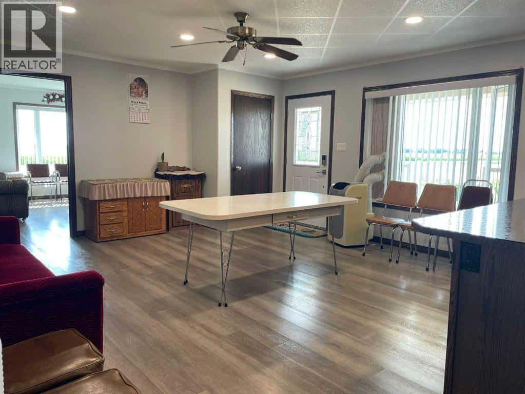 131010 Range Road 163 — Vauxhall, Alberta - Photo 5 of 38