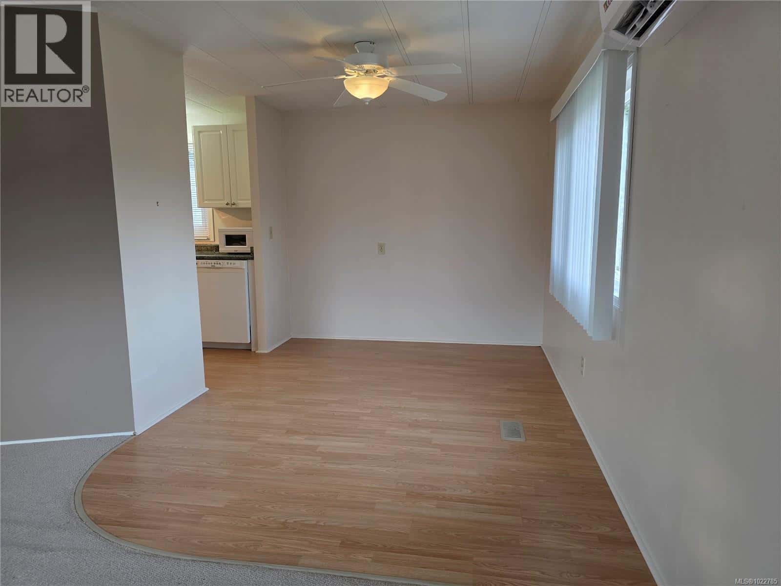 23 4935 Broughton St — Port Alberni, British Columbia - Photo 4 of 13