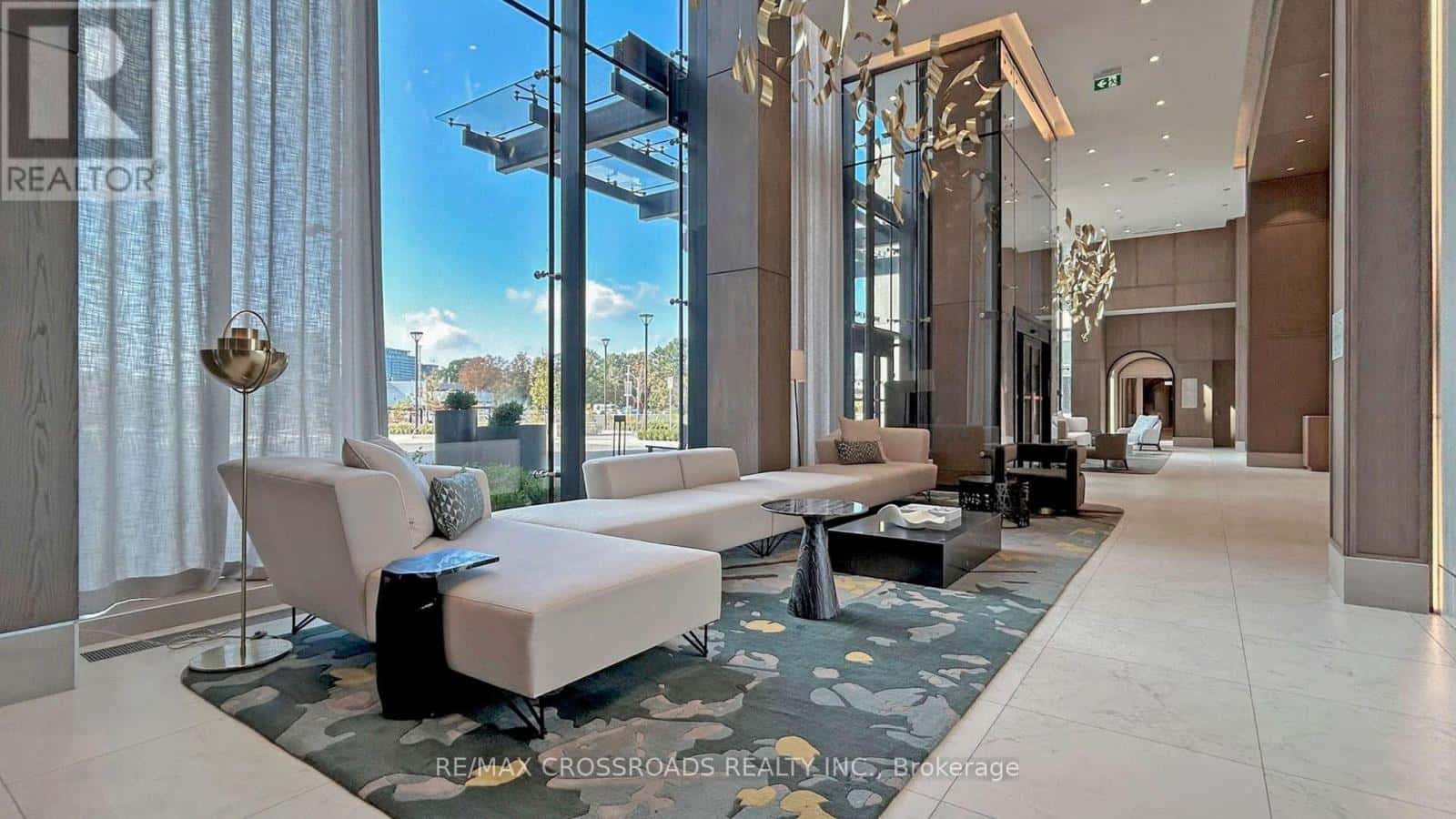 4210 - 30 INN ON THE PARK DRIVE — Toronto (Banbury-Don Mills), Ontario - Photo 4 of 50