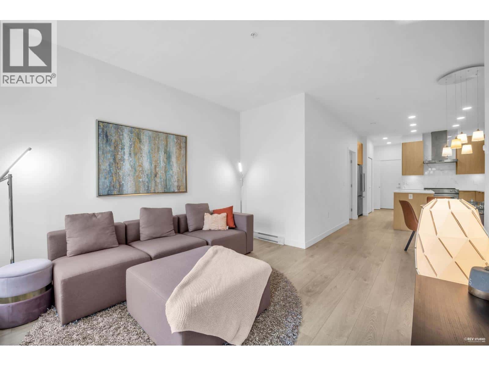 206 7123 11TH AVENUE — Burnaby, British Columbia - Photo 3 of 26