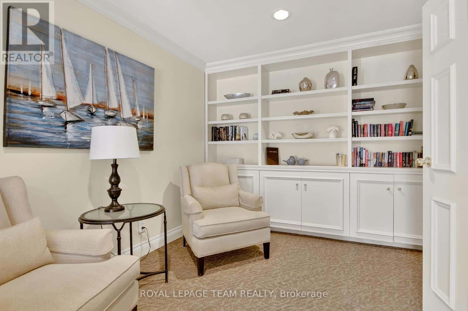 201 - 40 PEARL STREET — Smiths Falls, Ontario - Photo 3 of 31