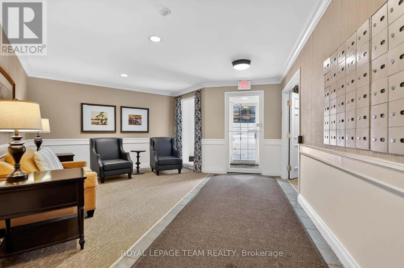 201 - 40 PEARL STREET — Smiths Falls, Ontario - Photo 4 of 31