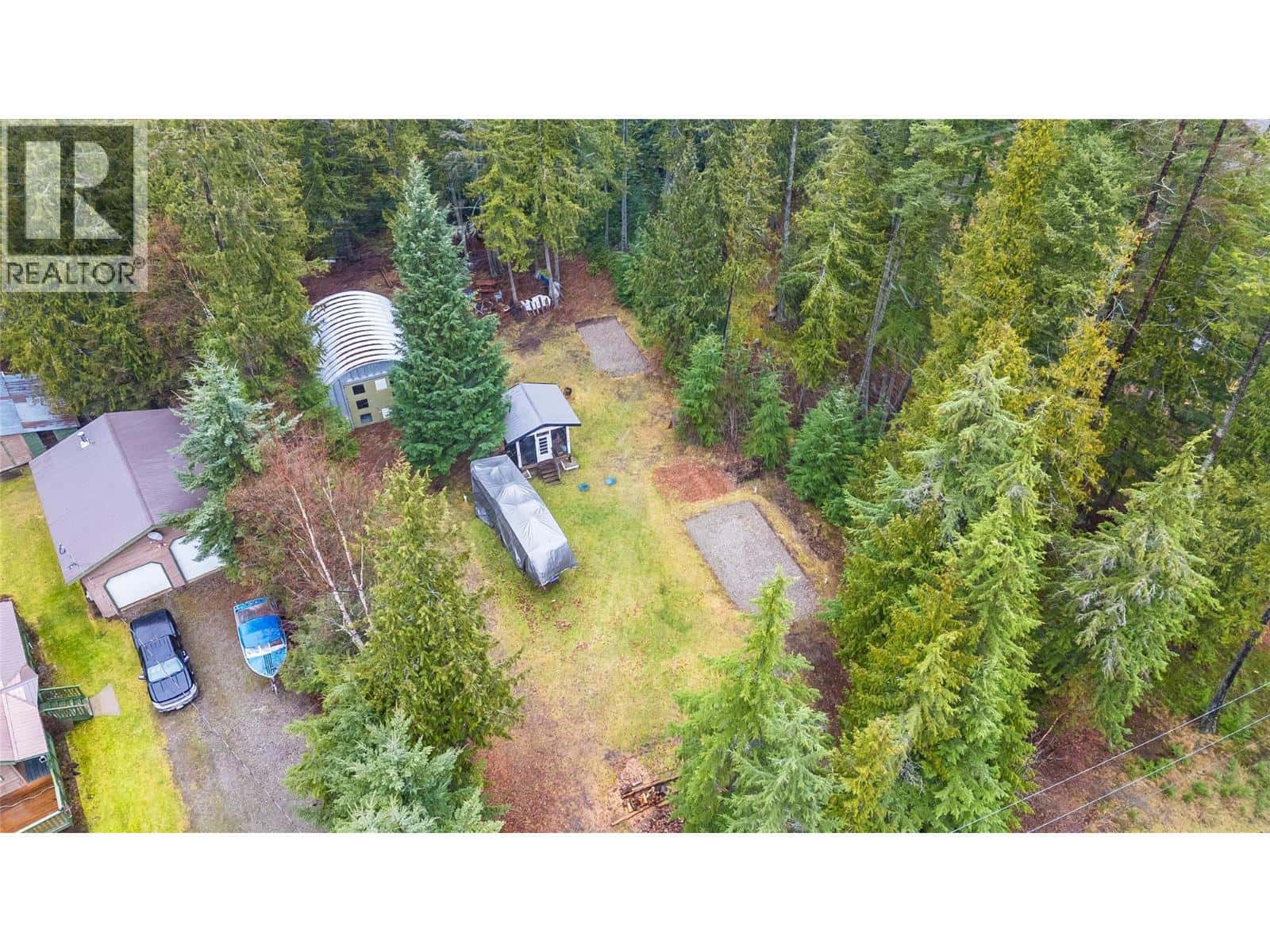 304 Nichols Drive — Schroeder Creek, British Columbia - Photo 2 of 47