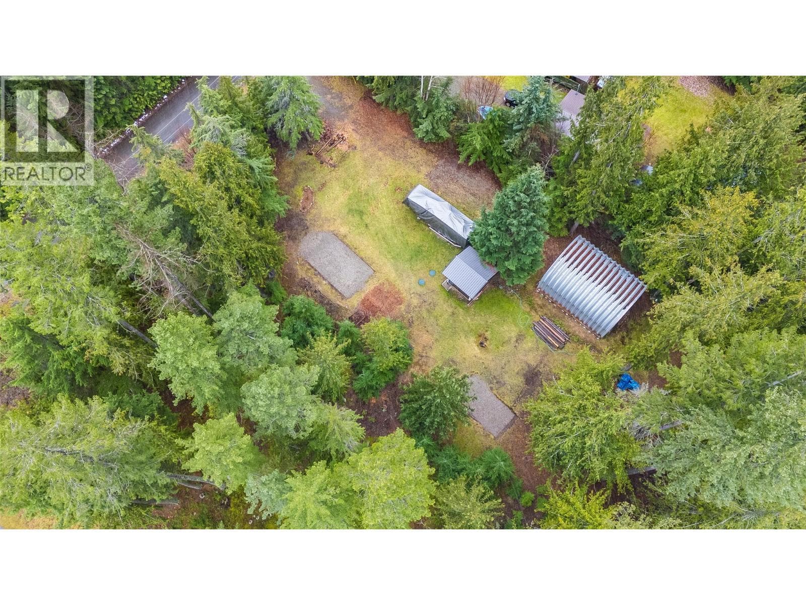 304 Nichols Drive — Schroeder Creek, British Columbia - Main photo