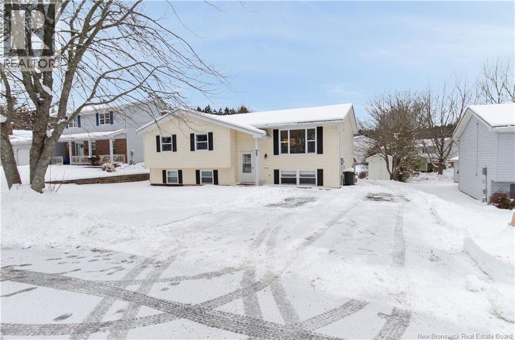 77 Sandalwood Crescent — Saint John, New Brunswick - Main photo