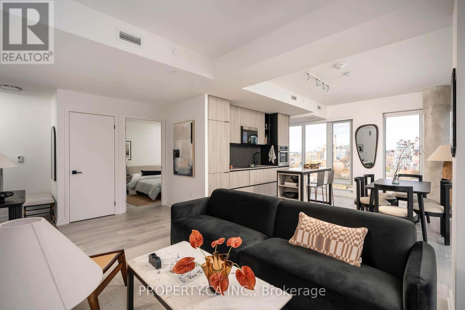 LPH01 - 2 AUGUSTA AVENUE — Toronto (Kensington-Chinatown), Ontario - Photo 2 of 34