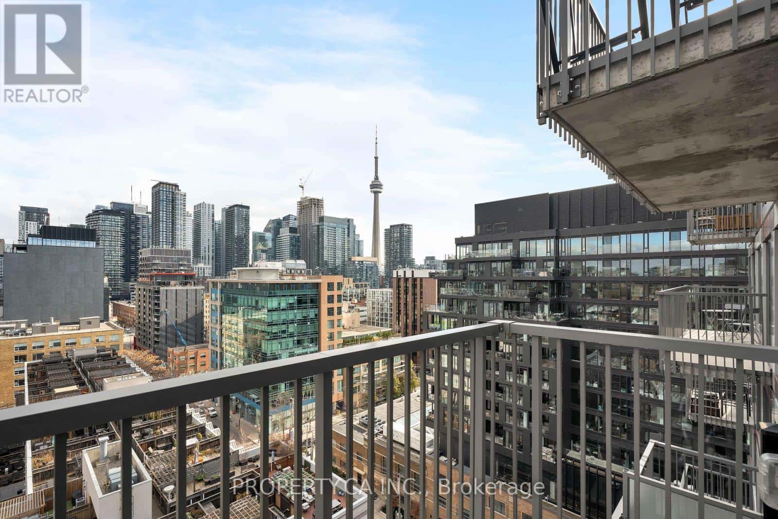 LPH01 - 2 AUGUSTA AVENUE — Toronto (Kensington-Chinatown), Ontario - Photo 3 of 34