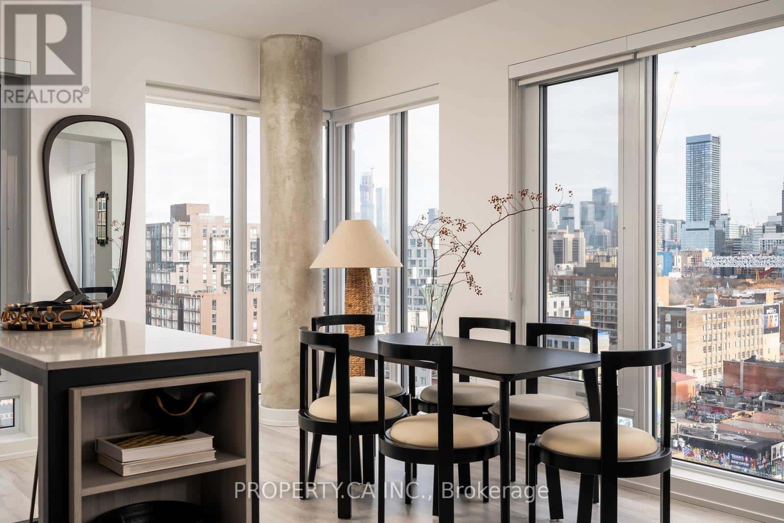 LPH01 - 2 AUGUSTA AVENUE — Toronto (Kensington-Chinatown), Ontario - Photo 5 of 34