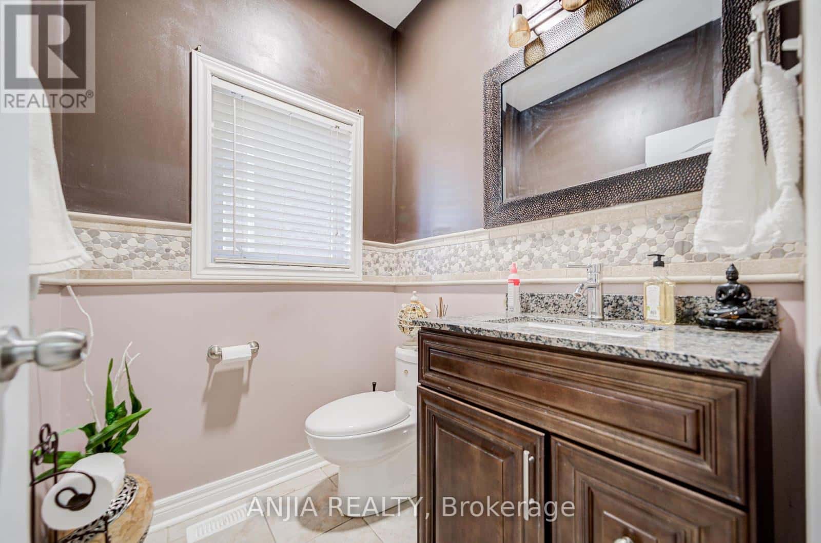 384 HIGHGLEN AVENUE — Markham (Middlefield), Ontario - Photo 5 of 50