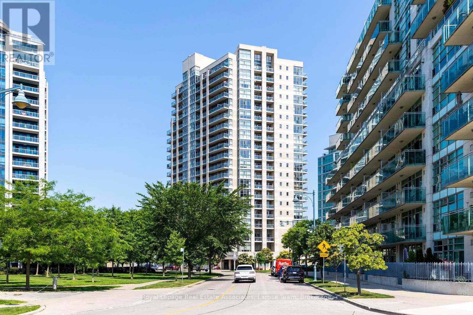 601 - 3 MARINE PARADE DRIVE — Toronto (Mimico), Ontario - Main photo