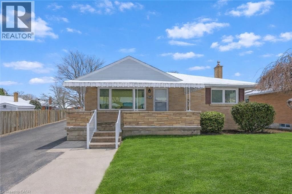 18 HARBER Avenue — Kitchener, Ontario - Main photo