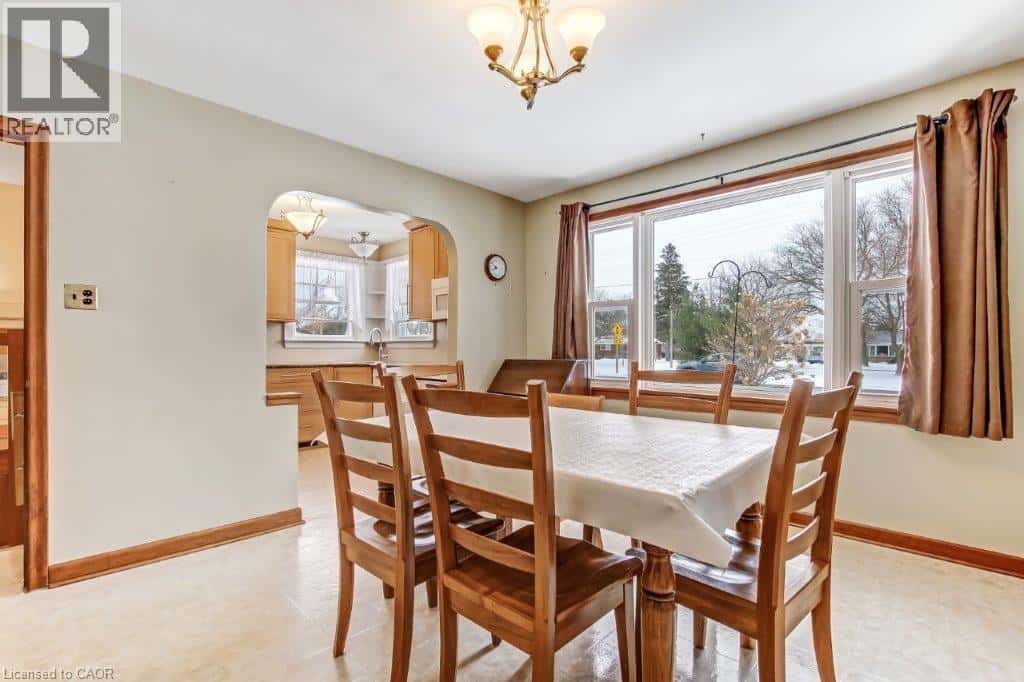 20 BIG CREEK Drive — Delhi, Ontario - Photo 5 of 32