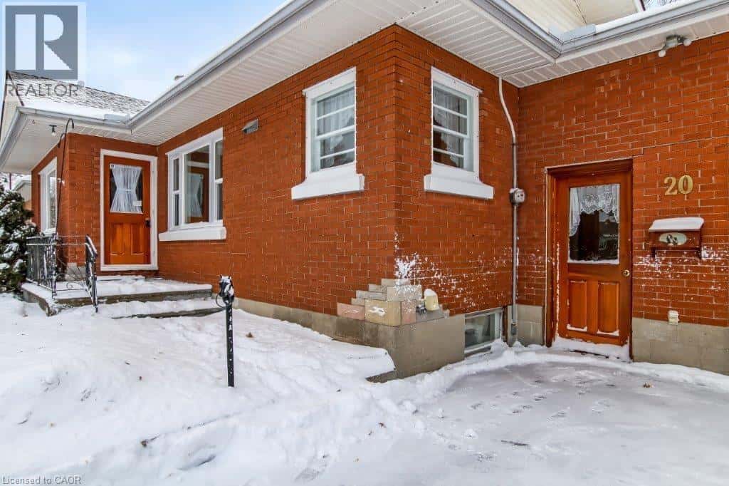 20 BIG CREEK Drive — Delhi, Ontario - Photo 3 of 32