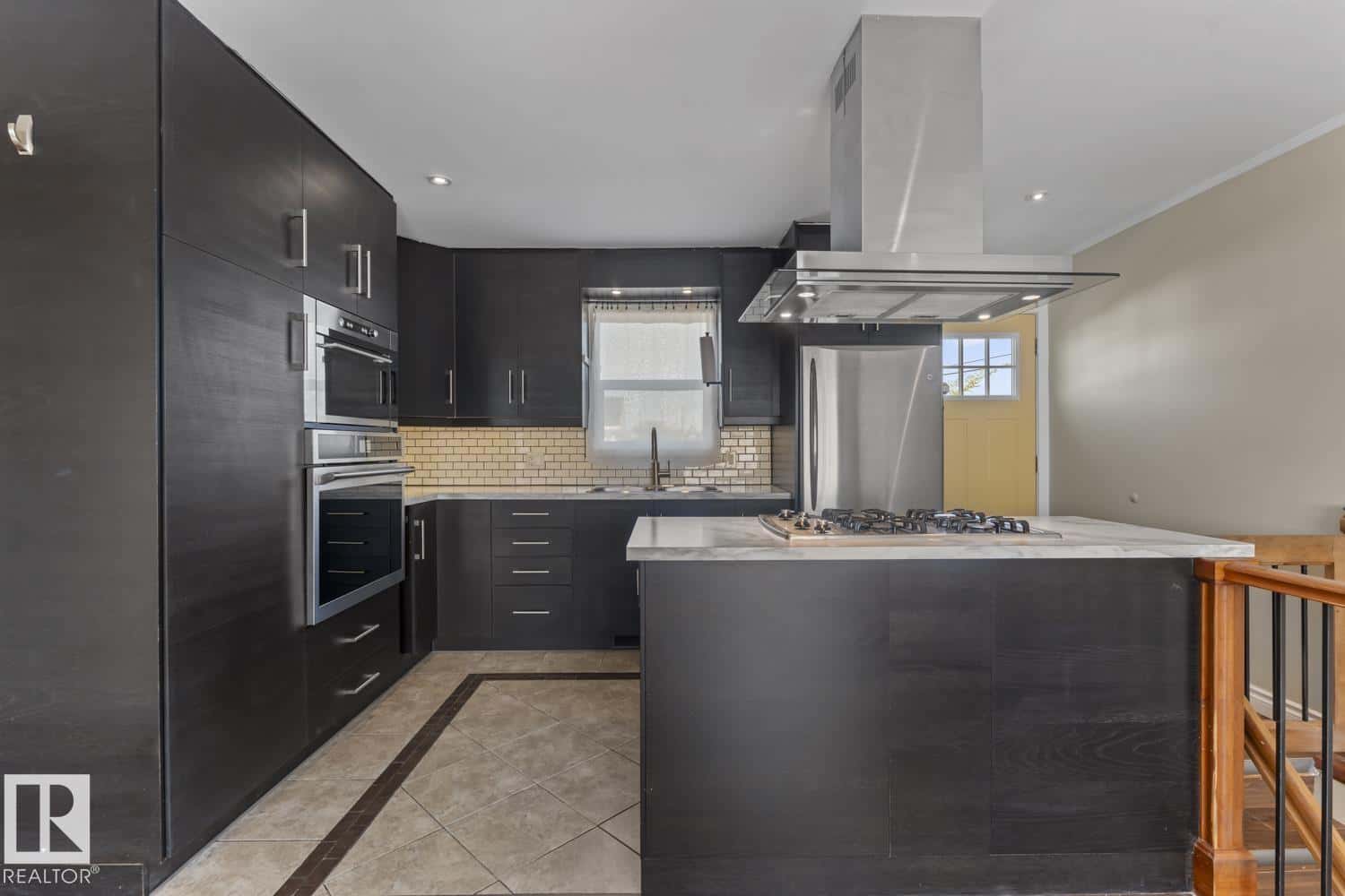 5508-51 AVENUE AV — Cold Lake, Alberta - Photo 5 of 27