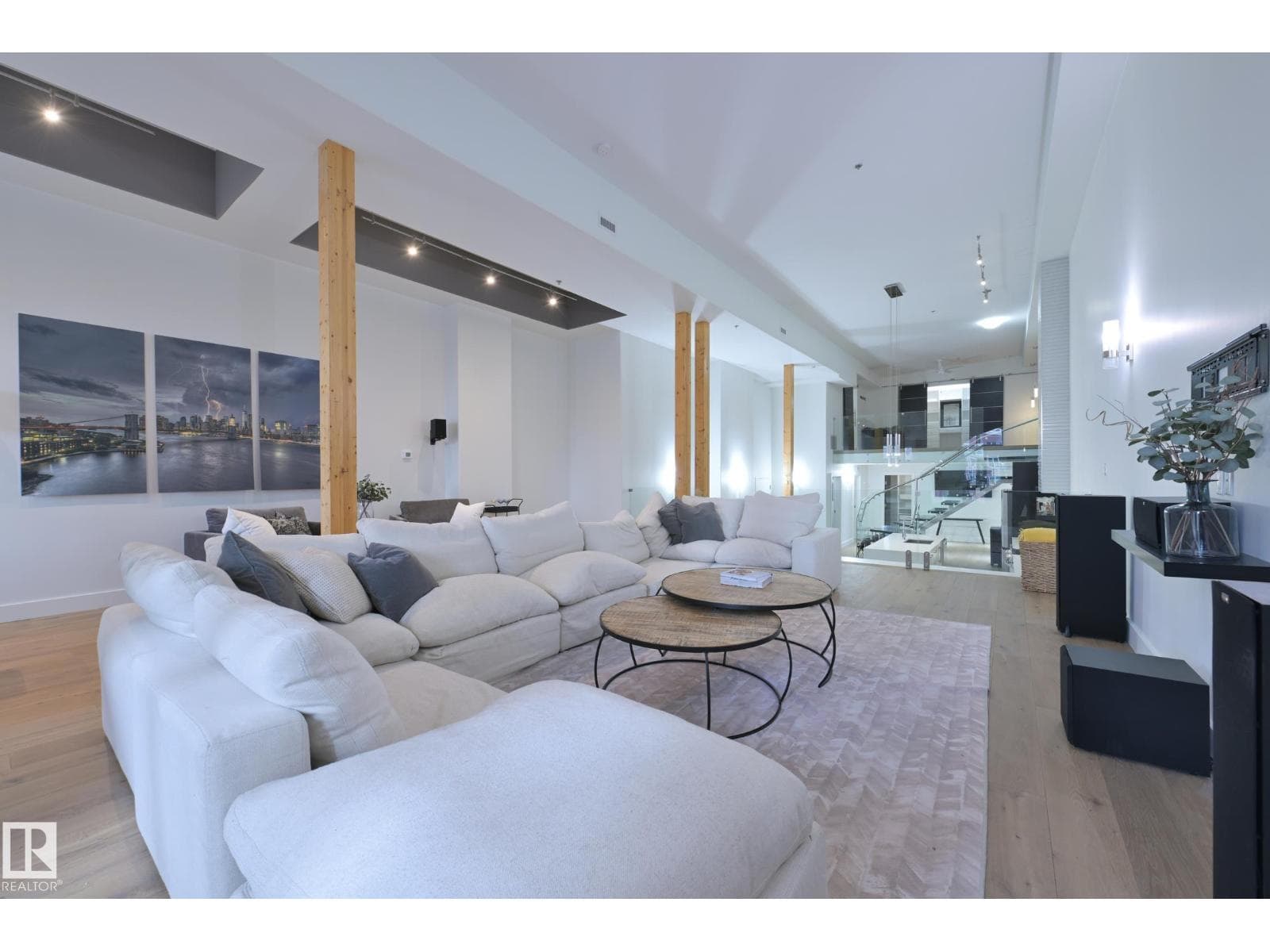 #403 10154 103 ST NW — Edmonton, Alberta - Main photo