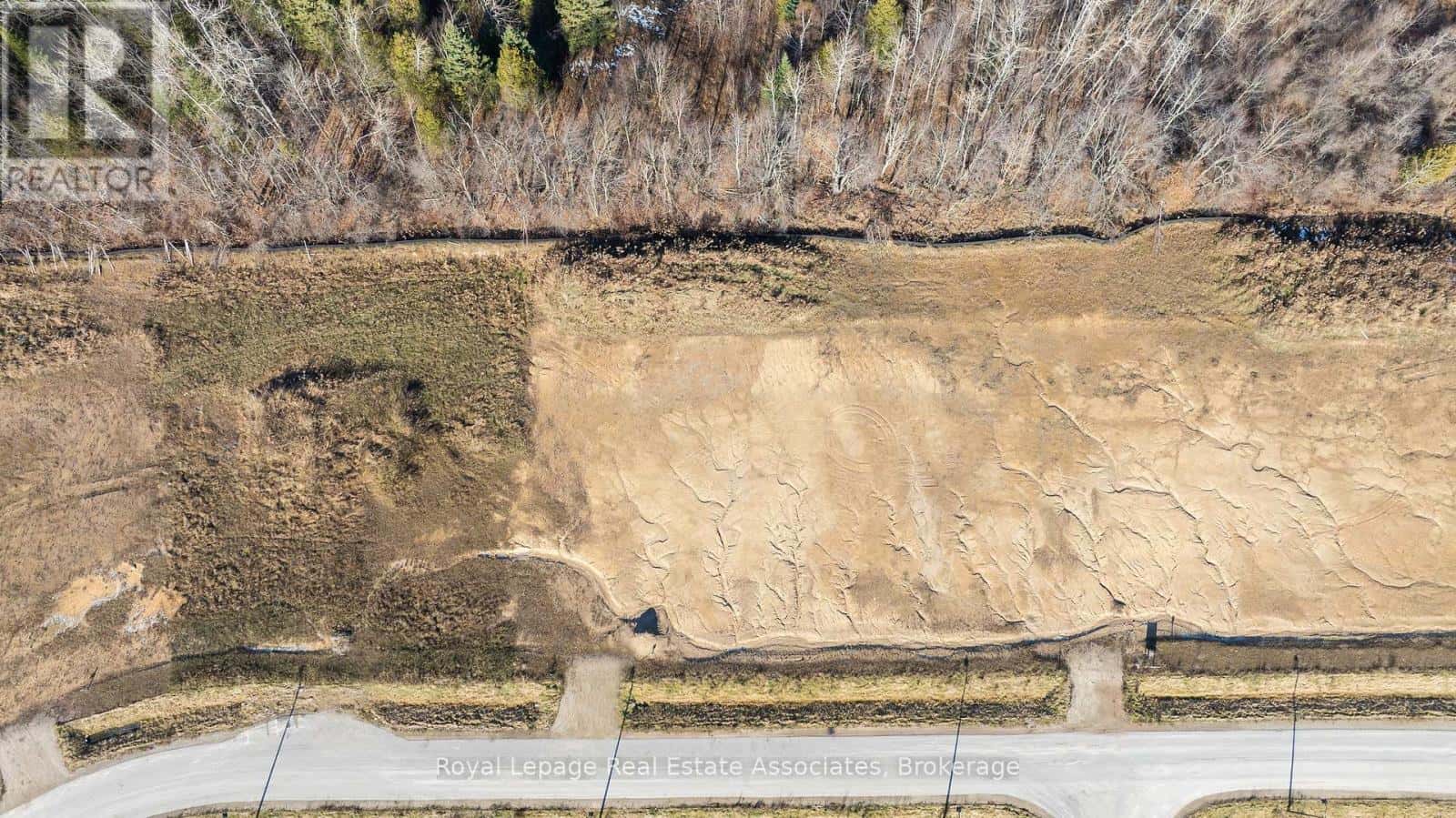 16 PRIVATE BERRY DRIVE — Amaranth, Ontario - Photo 4 of 5