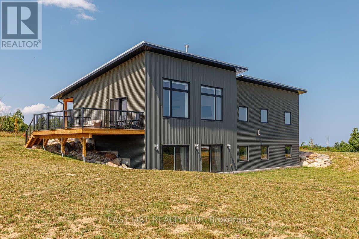 317278 THIRD LINE — Meaford, Ontario - Photo 2 of 45