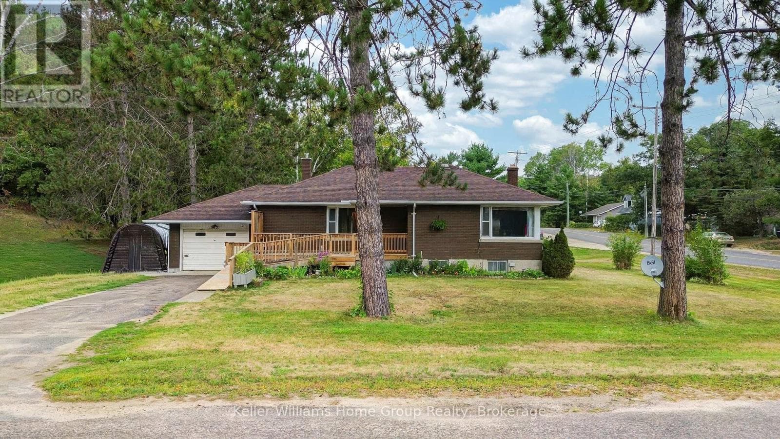 2 EASTON AVENUE — Bancroft (Bancroft Ward), Ontario - Main photo