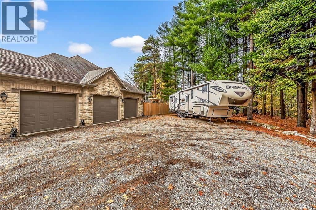 1703 #3 Highway W — Jarvis, Ontario - Photo 3 of 50