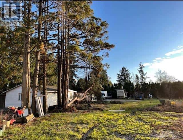 12853 HARRIS ROAD — Pitt Meadows, British Columbia - Photo 3 of 13