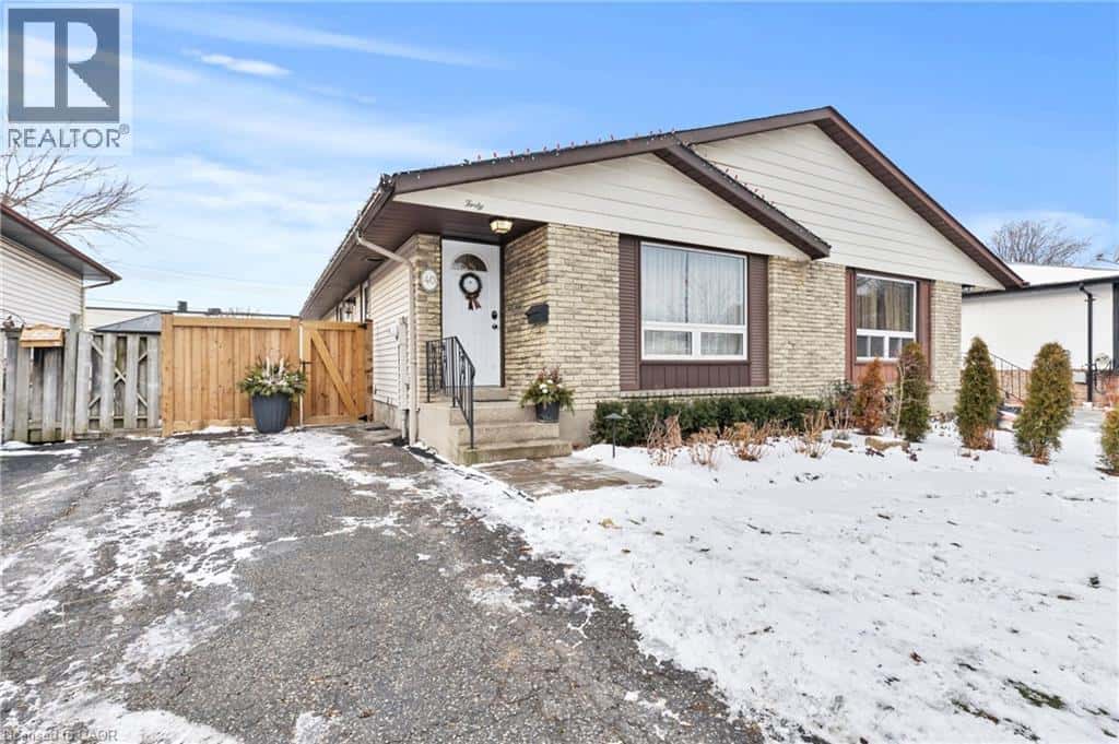 40 BULA Drive — St. Catharines, Ontario - Photo 3 of 46