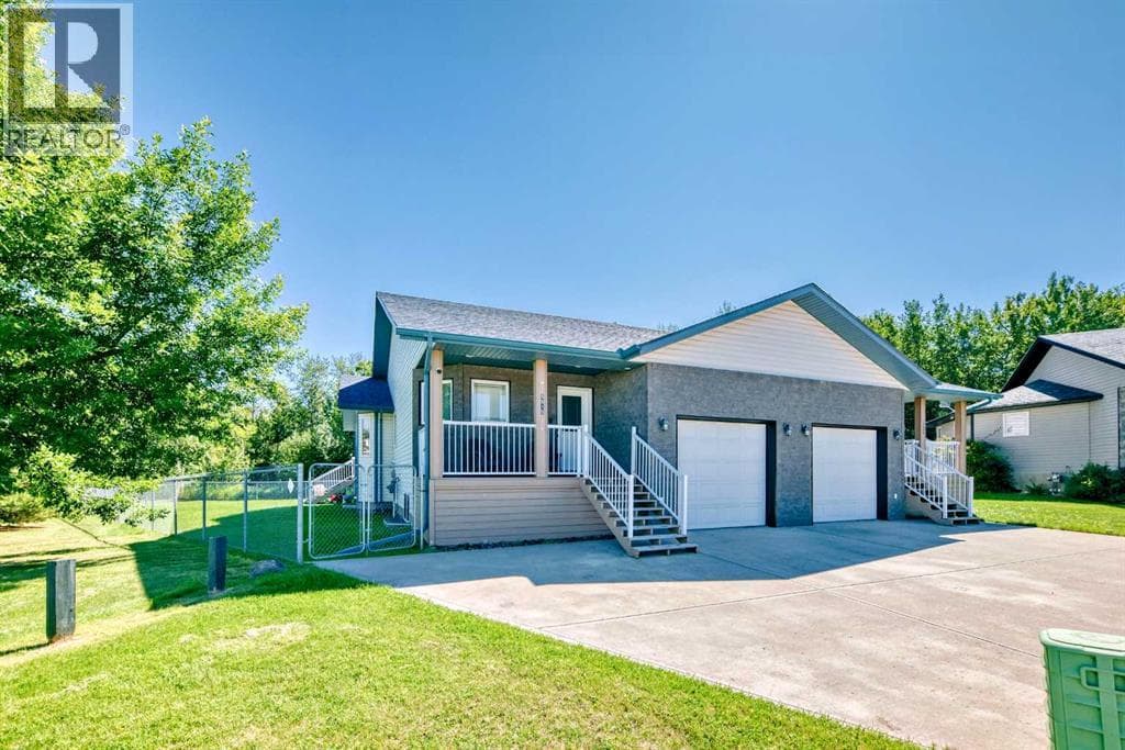 5515 52 AvenueClose — Innisfail, Alberta - Main photo