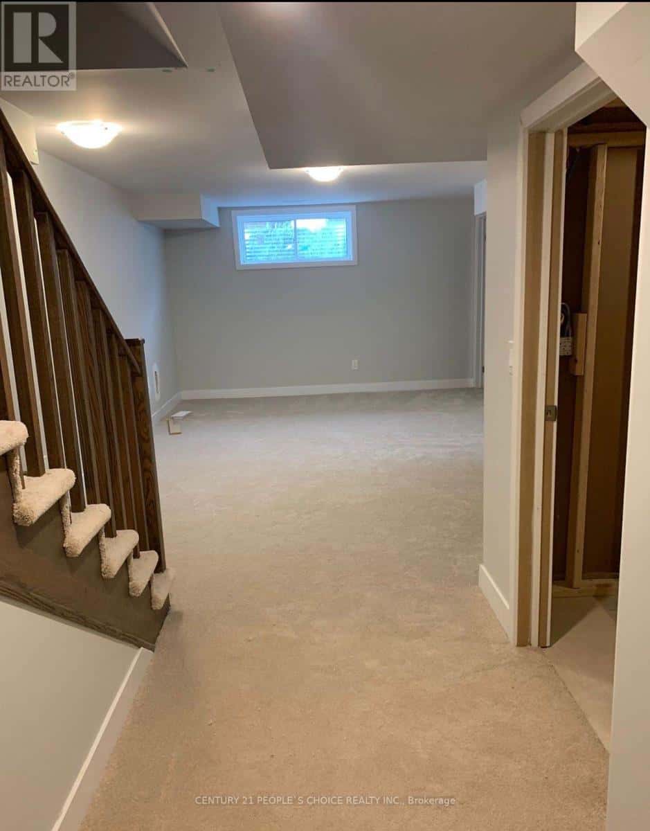 1103 THOMPSON DRIVE — Oshawa (Kedron), Ontario - Photo 4 of 5