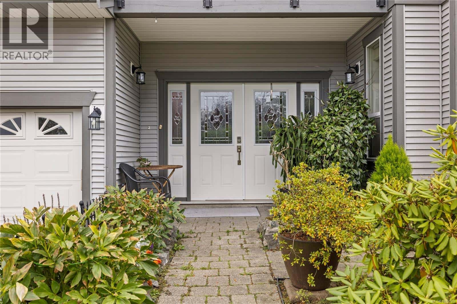 A 401 Neville St — Ladysmith, British Columbia - Photo 2 of 60