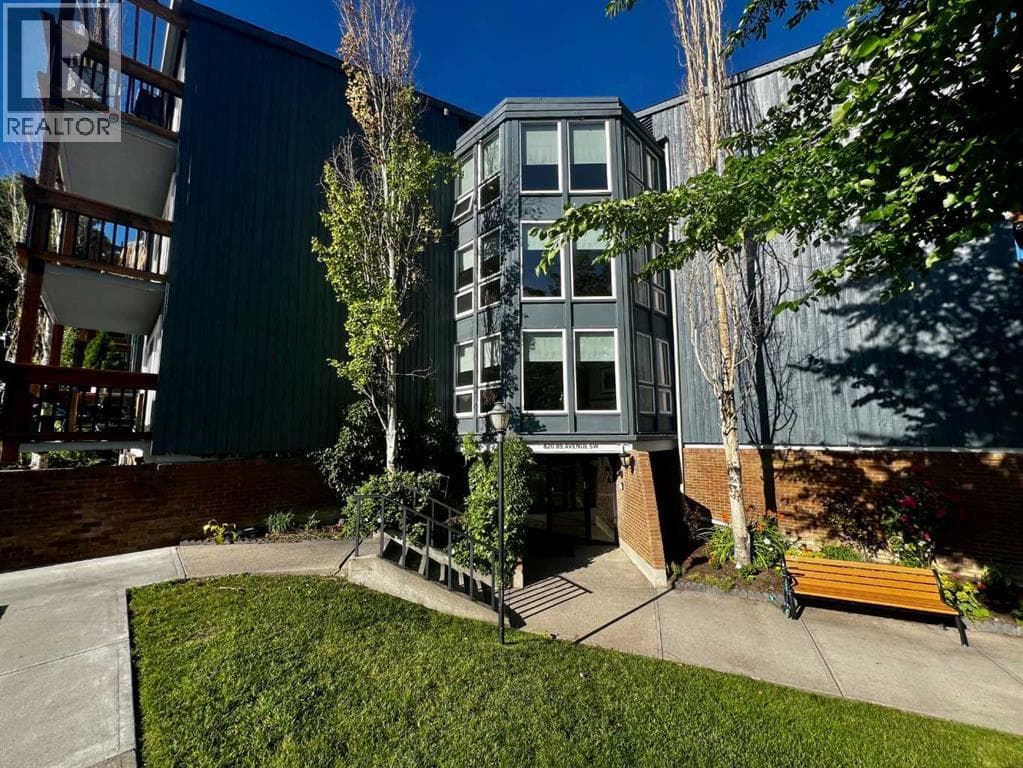 135, 820 89 Avenue SW — Calgary, Alberta - Main photo