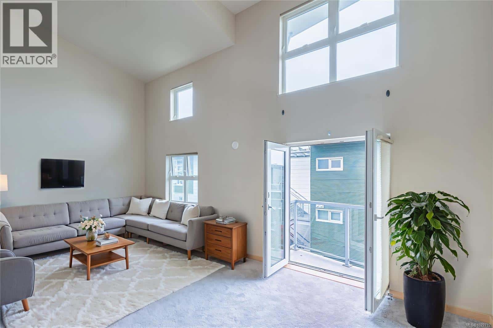 405 787 Tyee Rd — Victoria, British Columbia - Photo 3 of 53