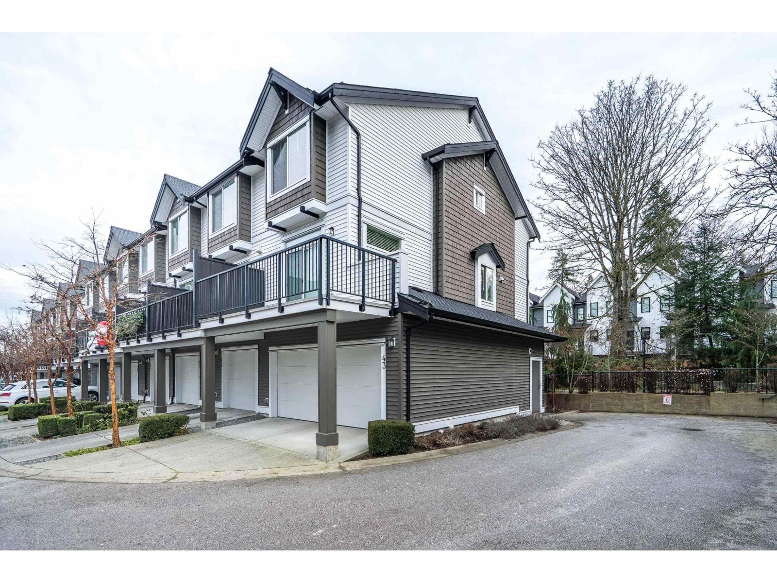 43 14271 60 AVENUE — Surrey, British Columbia - Main photo