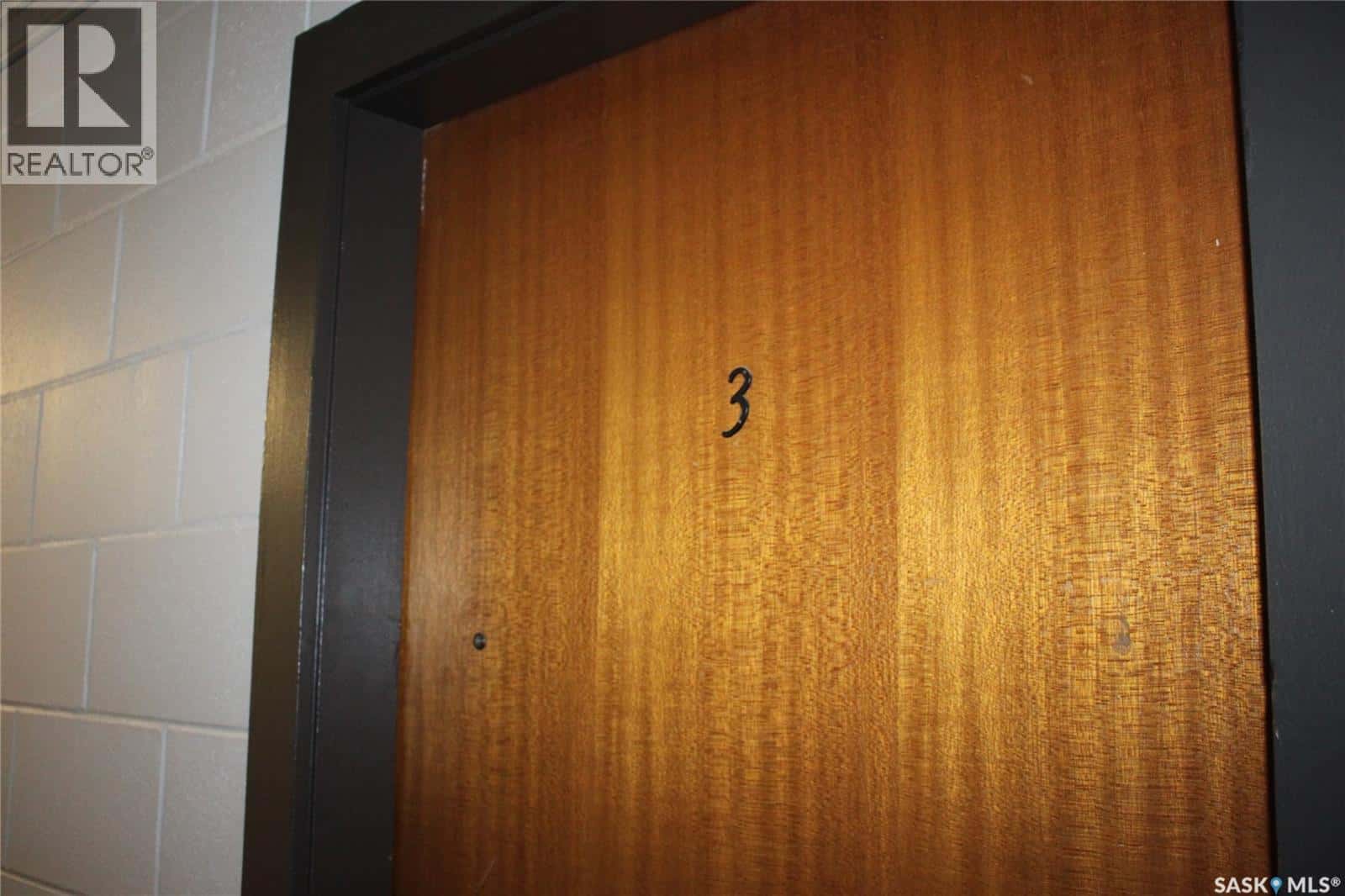 3 2620 5th AVENUE N — Regina, Saskatchewan - Photo 5 of 7