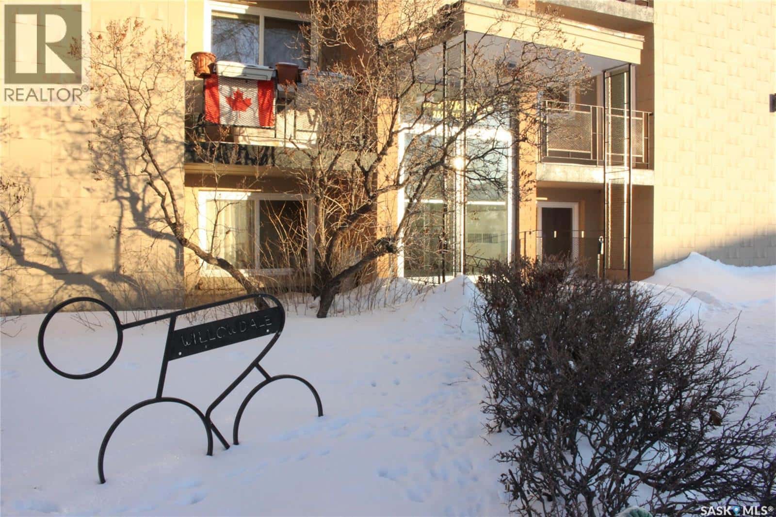 3 2620 5th AVENUE N — Regina, Saskatchewan - Photo 3 of 7