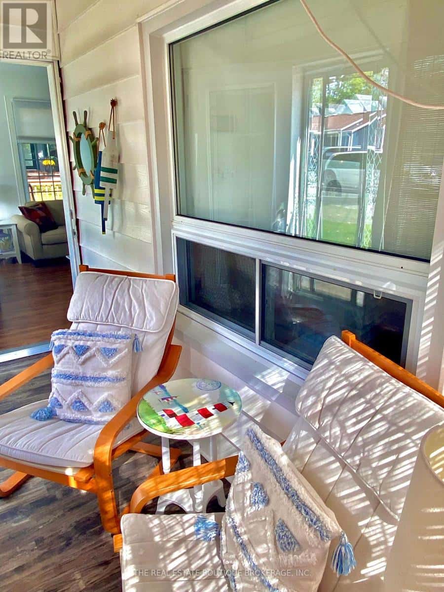 322 OXFORD AVENUE — Fort Erie (Crystal Beach), Ontario - Photo 5 of 30