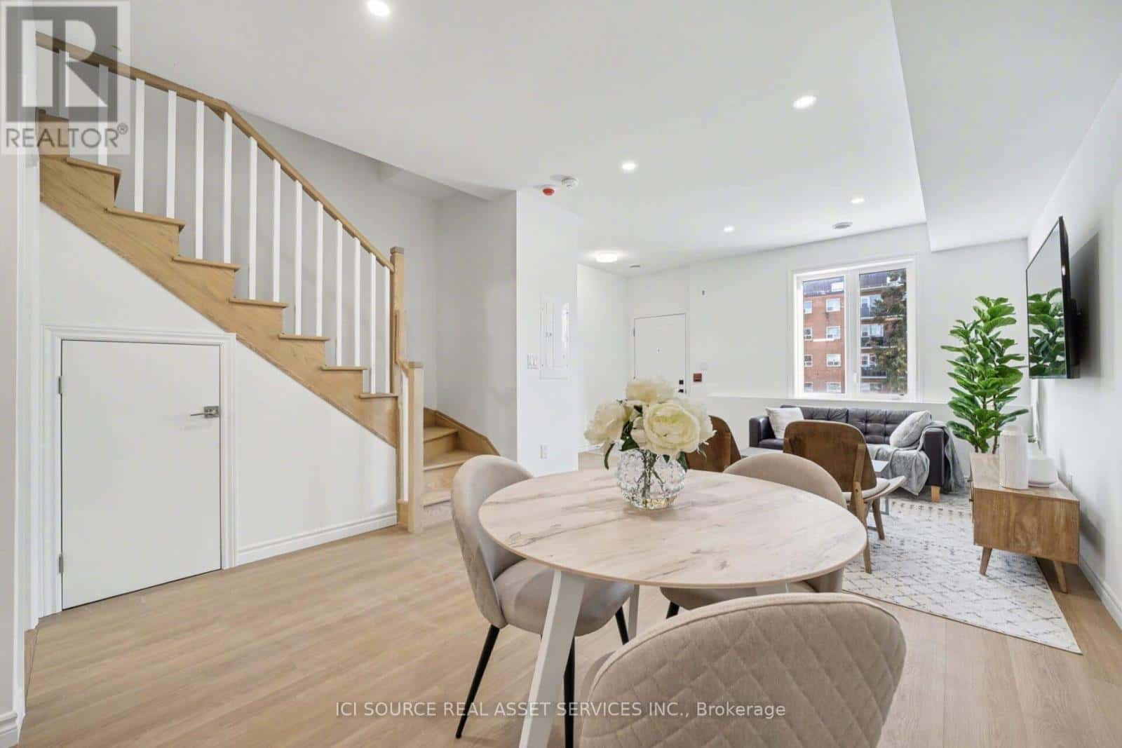 10 - 2 SLESSOR BOULEVARD — Grimsby (Grimsby West), Ontario - Photo 3 of 21