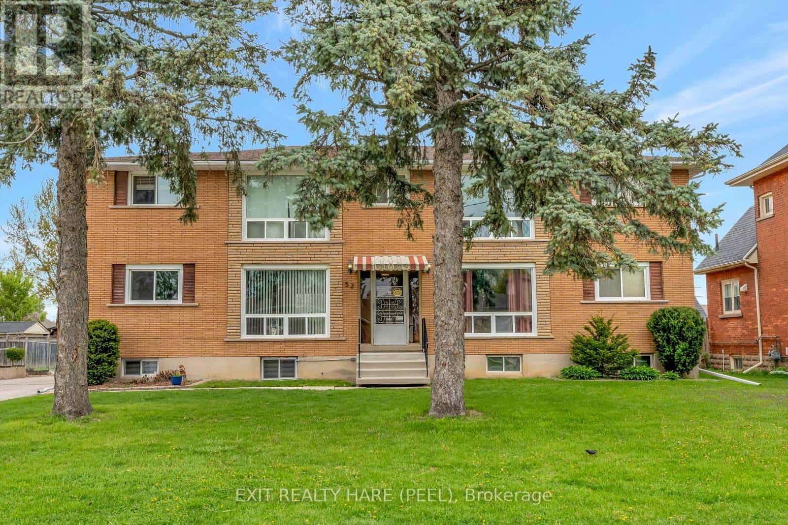 52 HAMPTON STREET — Brantford, Ontario - Photo 2 of 31