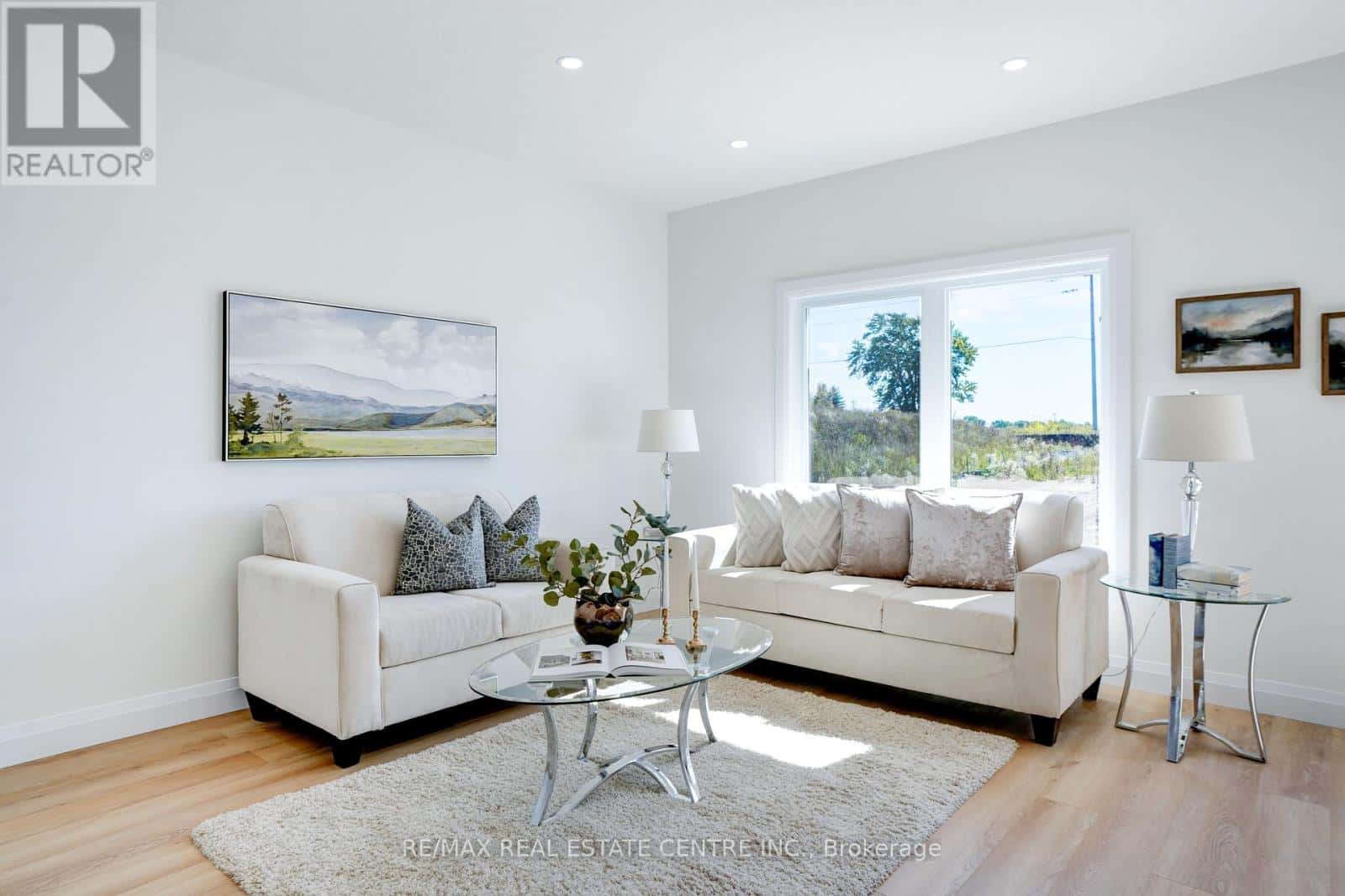 2572 CONSTANCE AVENUE — London South (South U), Ontario - Photo 4 of 14