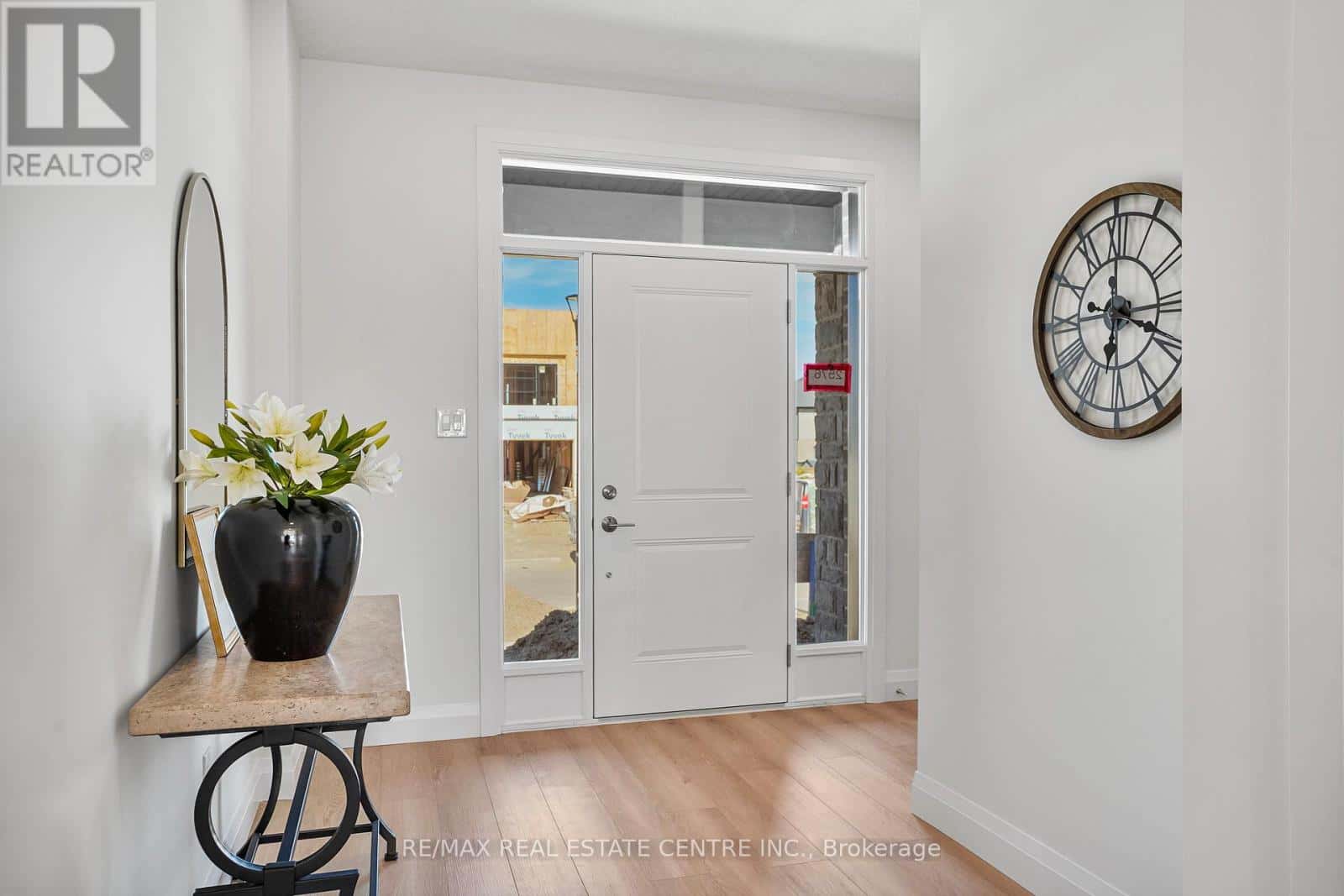 2572 CONSTANCE AVENUE — London South (South U), Ontario - Photo 5 of 14