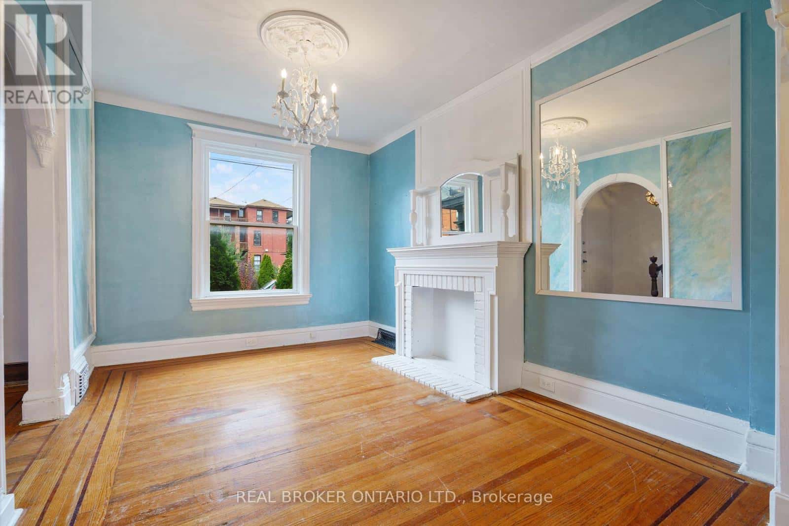 125 GRANT AVENUE — Hamilton (Stinson), Ontario - Photo 3 of 25