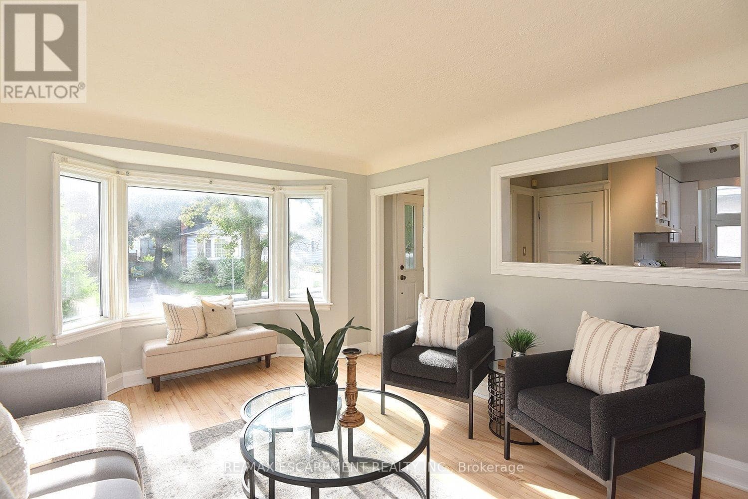 82 EAST 38TH STREET — Hamilton (Raleigh), Ontario - Main photo