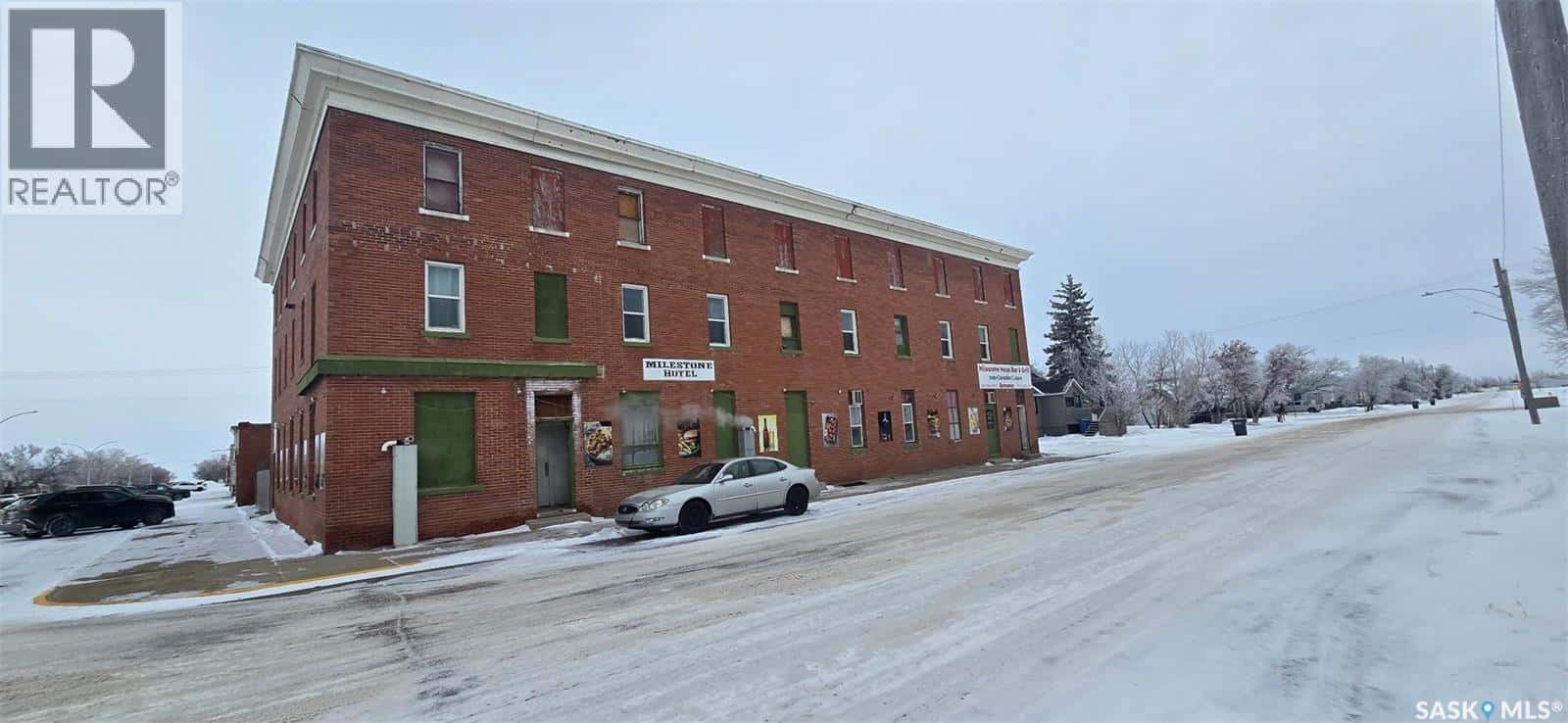 758 Railway AVENUE — Milestone, Saskatchewan - Photo 3 of 18