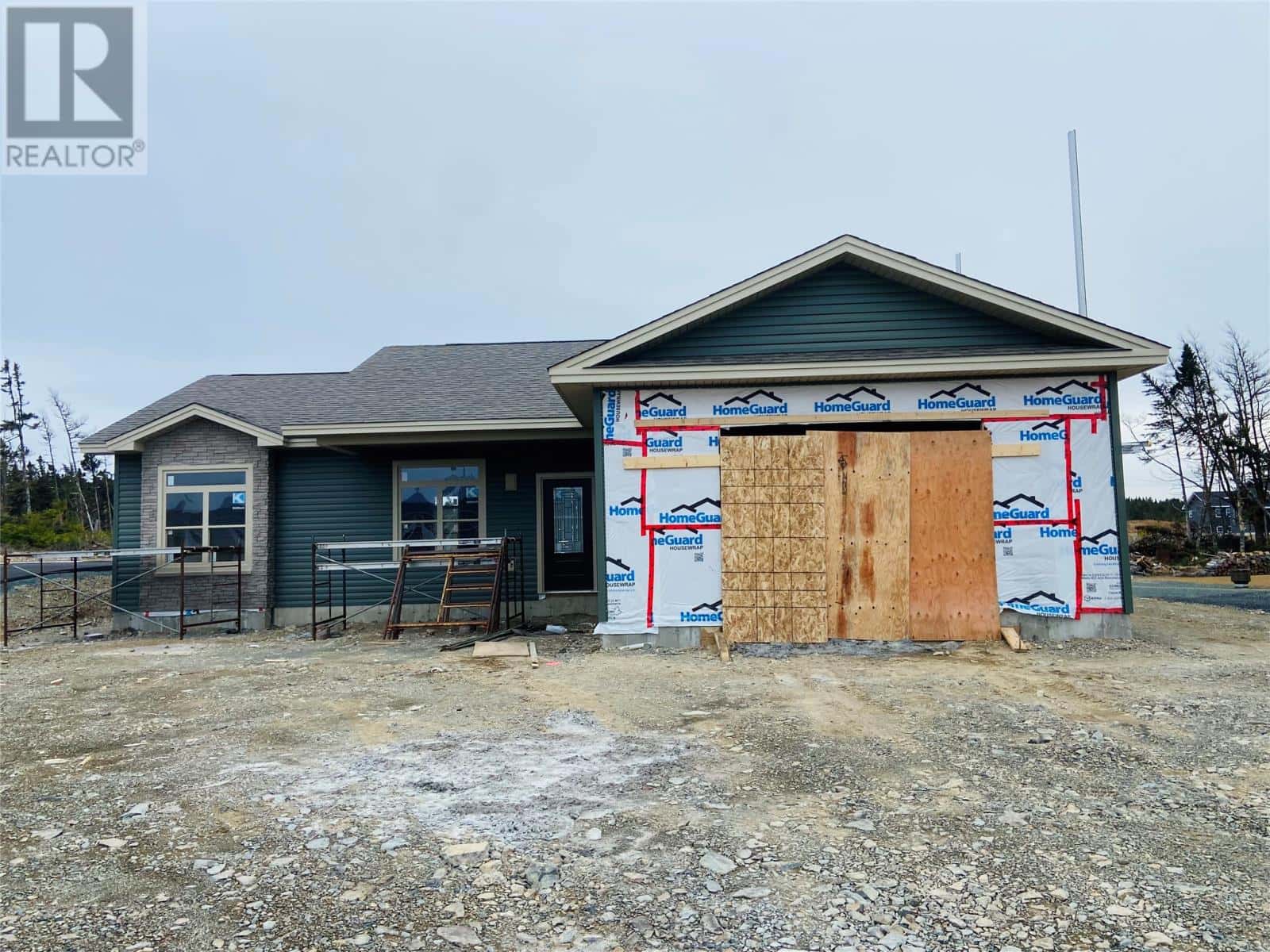 13 Viking Drive — Pouch Cove, Newfoundland & Labrador - Photo 3 of 10