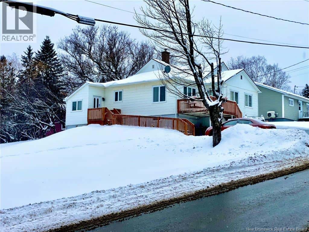 77 Fraser Street — Plaster Rock, New Brunswick - Photo 3 of 26