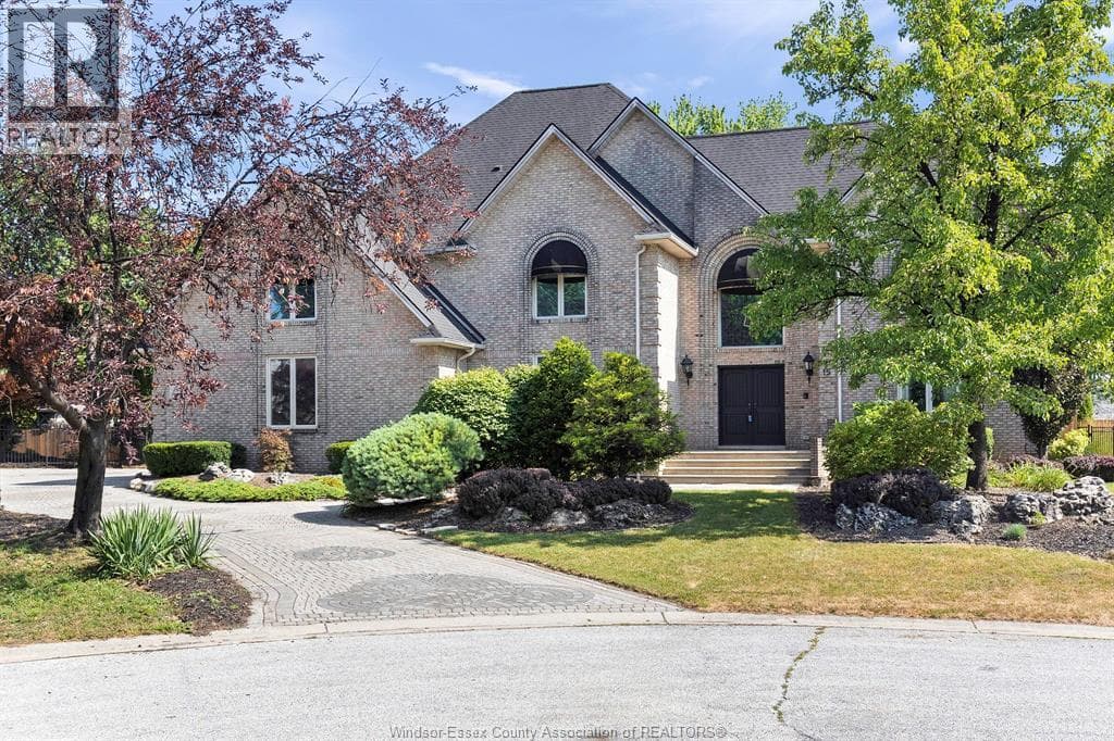 15 Fasan CRESCENT — Tecumseh, Ontario - Main photo