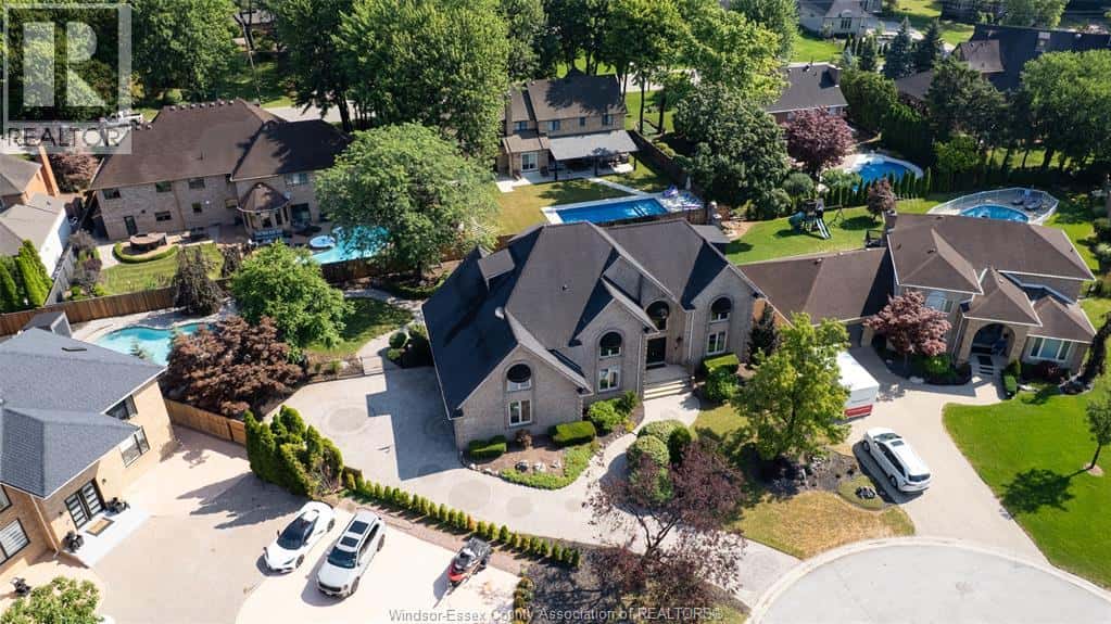 15 Fasan CRESCENT — Tecumseh, Ontario - Photo 2 of 50