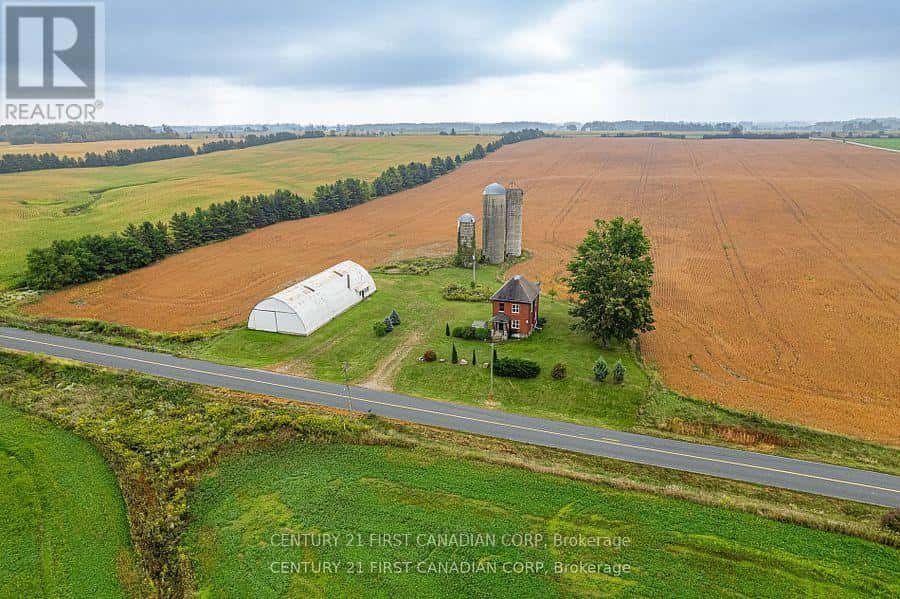 50917 YORKE LINE — Malahide, Ontario - Photo 2 of 28