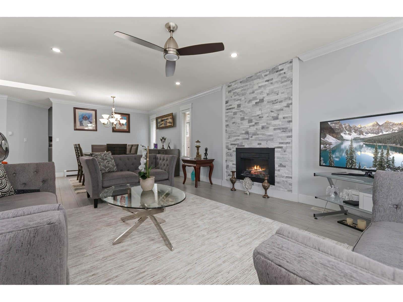 13398 89 AVENUE — Surrey, British Columbia - Photo 4 of 39