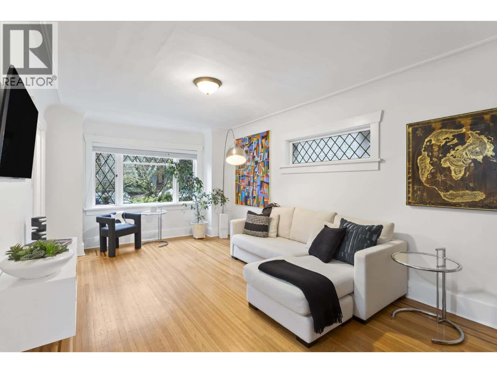 3716 W 30TH AVENUE — Vancouver, British Columbia - Photo 5 of 32